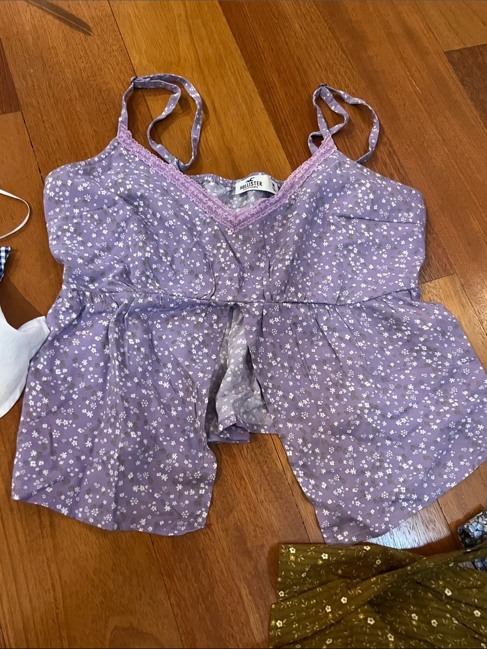 Women’s Floral flouncy & peplum tanks - Picture 7 of 10